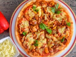 Devilled chicken pizza large [2-4 People]